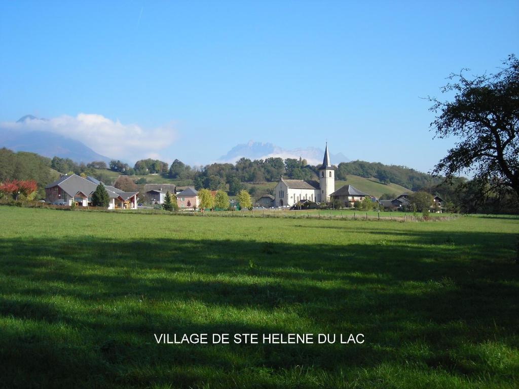 乐斯普拉坦斯吉特公寓 Sainte-Helene-du-Lac 外观 照片